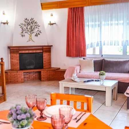 Villa Mitzelos *