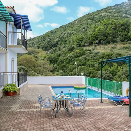 Villa Mitzelos Moni Evaggelistrias