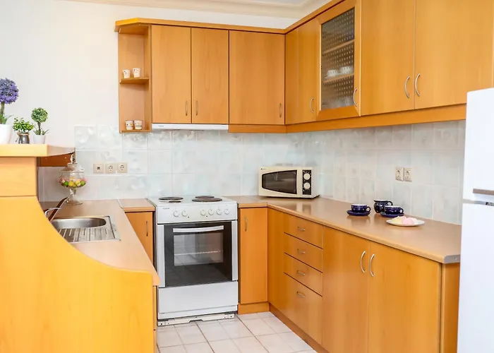 Mitzelos Villa Moni Evaggelistrias