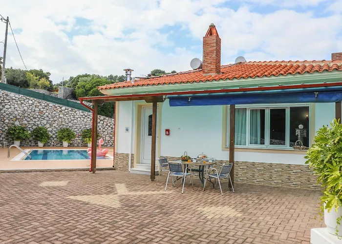 Mitzelos Villa Moni Evaggelistrias