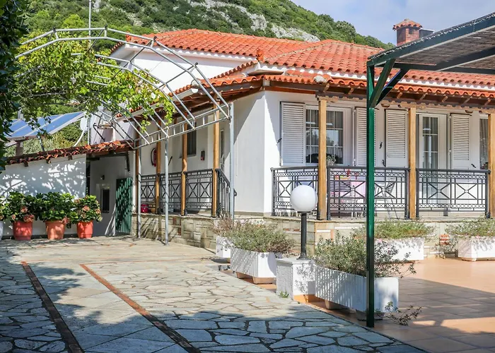 Villa Mitzelos Moni Evaggelistrias